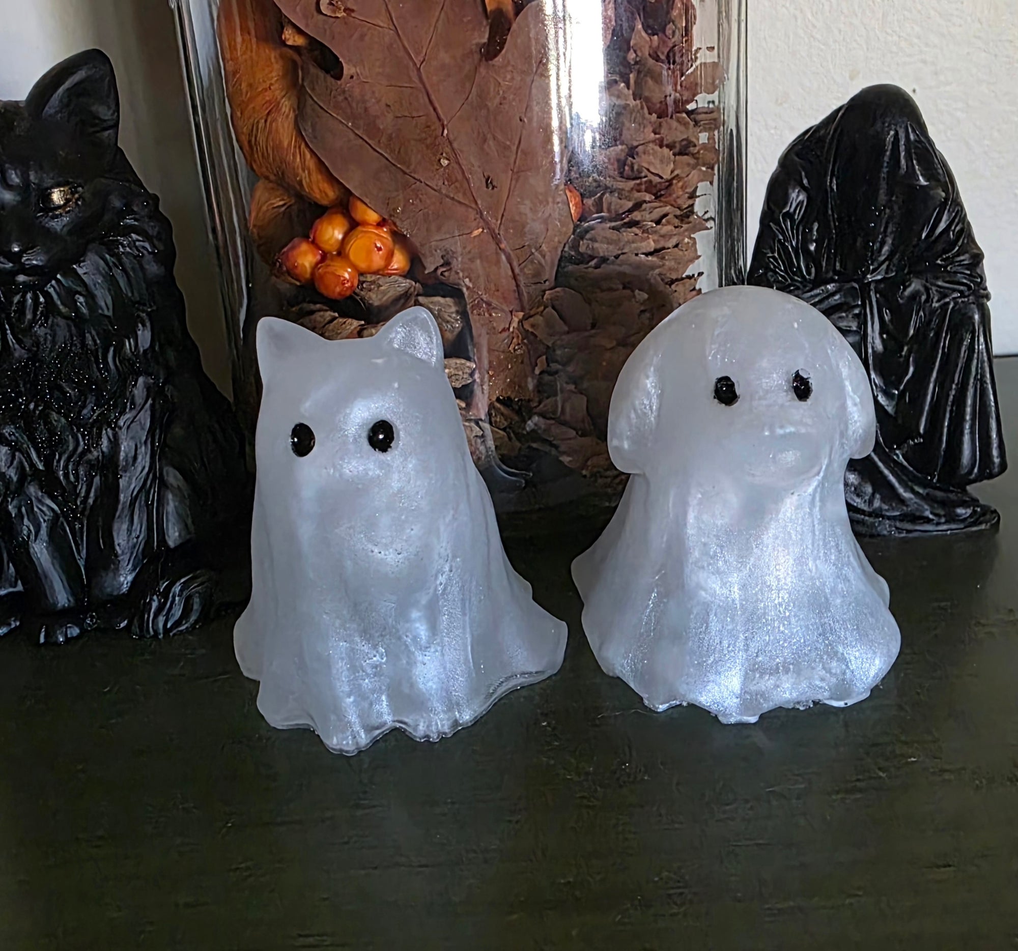 Ghost Cat figurine